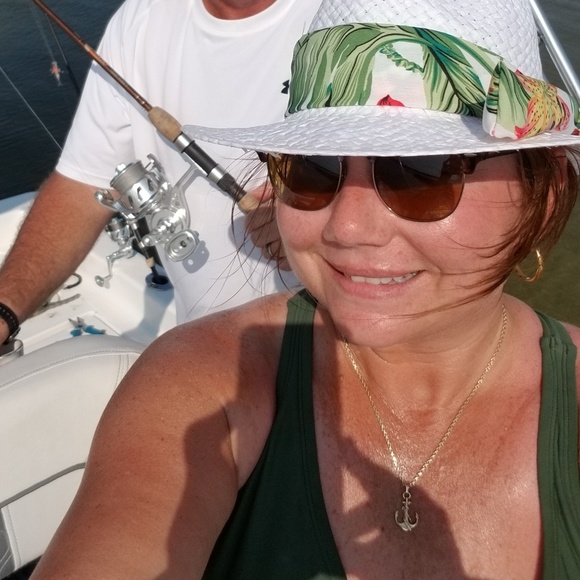 Meet your Posher, Amanda - Picture 4 of 8